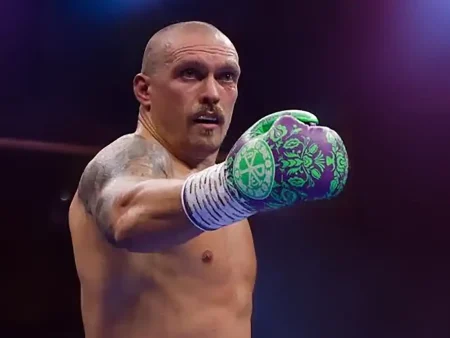 Усик може втратити титули WBC, WBA, IBF: Чому?